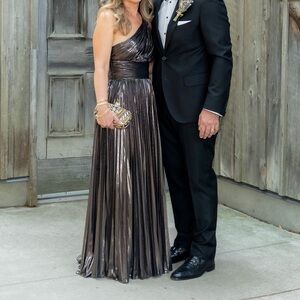 Glamorous One Shoulder Metallic Gown